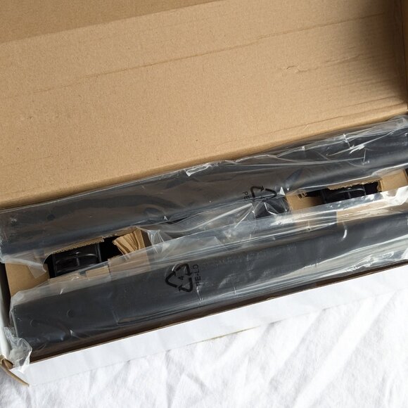 New in open box VIVO VESA Adapter Bracket for 2 monitor Screens MOUNT-VW02A - Picture 2 of 16